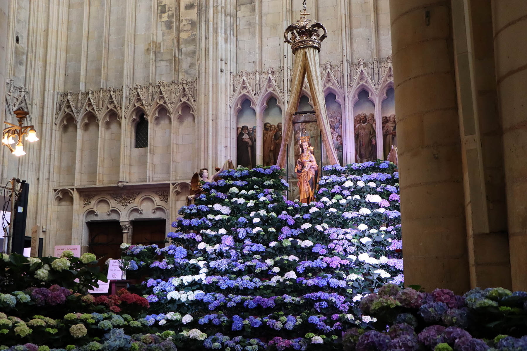 Onze-Lieve-vrouwebasiliek (interieur)