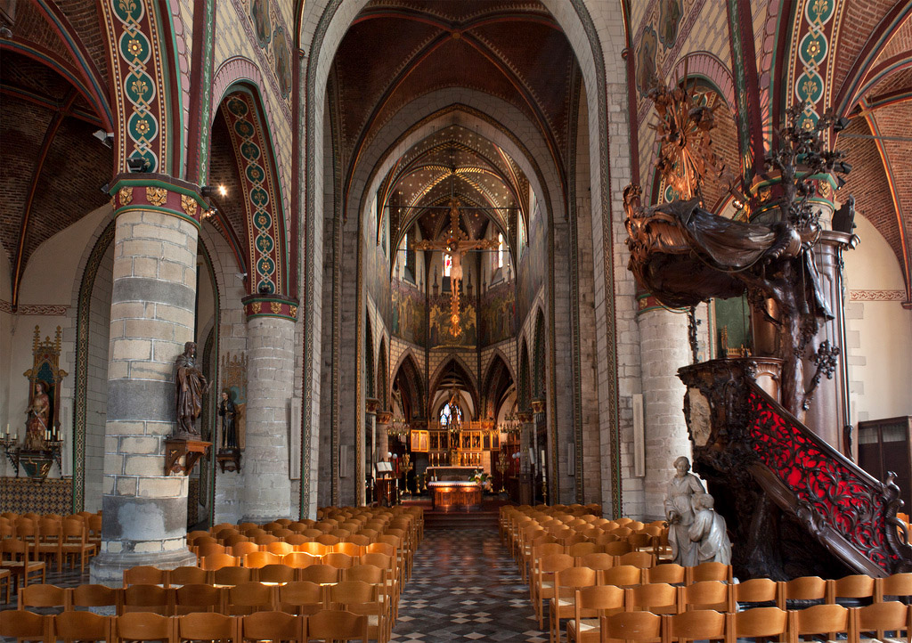 Sint-Bartholomeuskerk in Geraardsbergen (interieur)