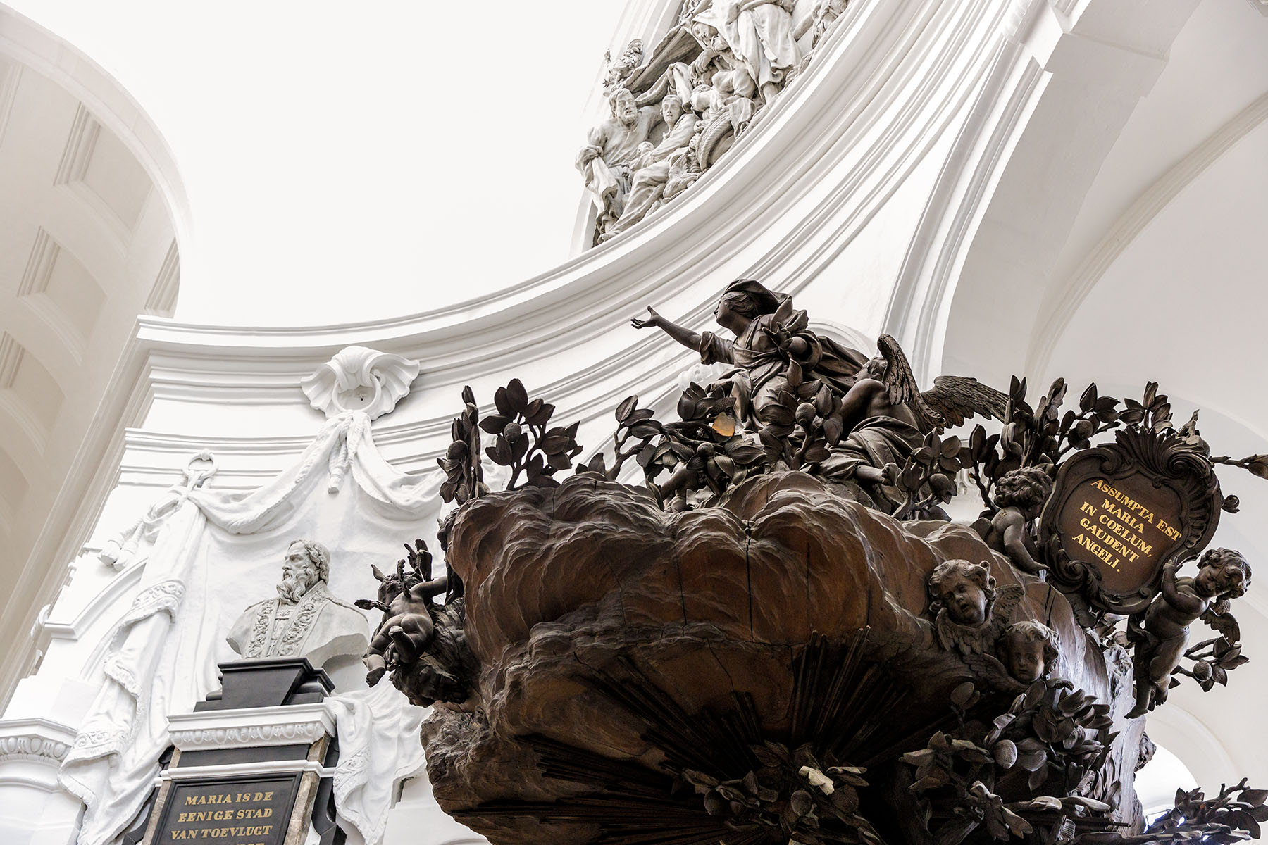 Onze-Lieve-Vrouw van Hanswijkbasiliek Mechelen (interieur)