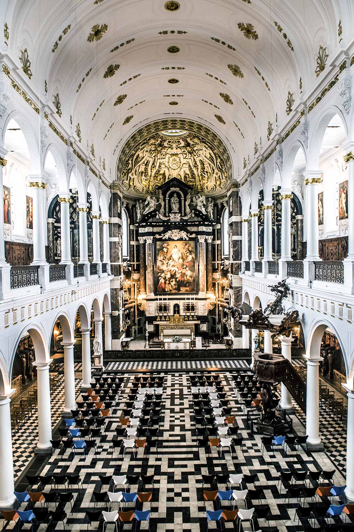 Sint-Carolus Borromeuskerk in Antwerpen (interieur)